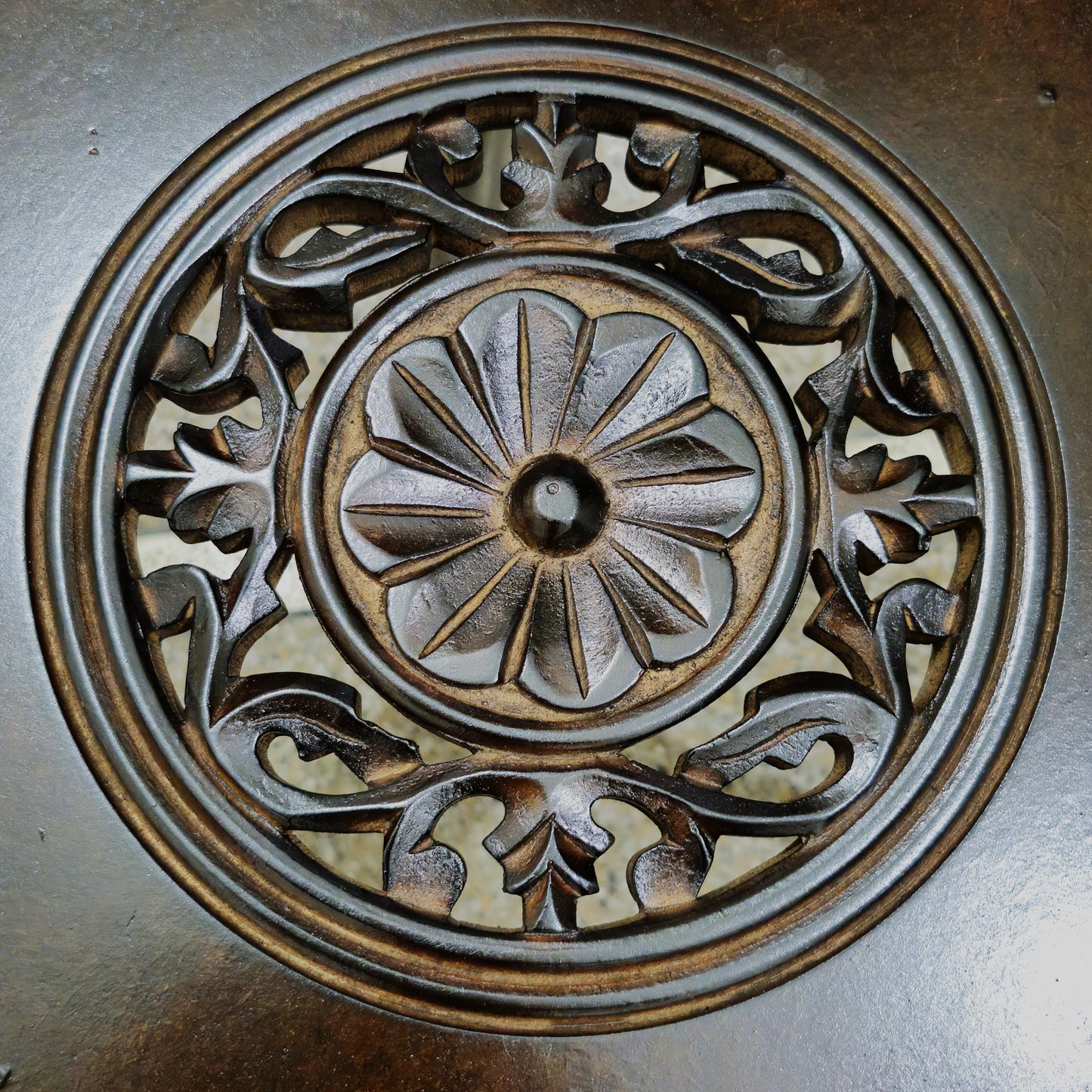 Wooden Carved Top Foldable Stool